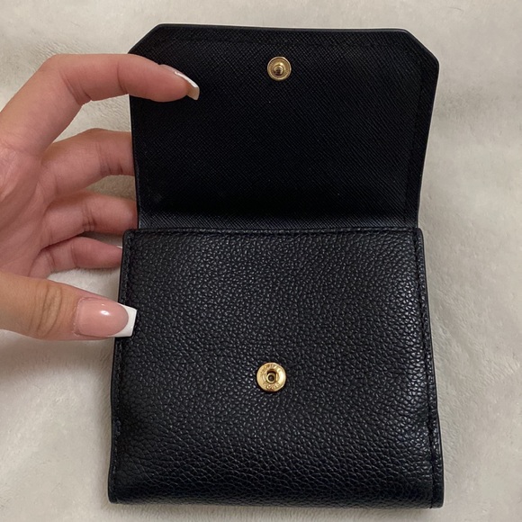 Michael Kors Wallet - Picture 2 of 6